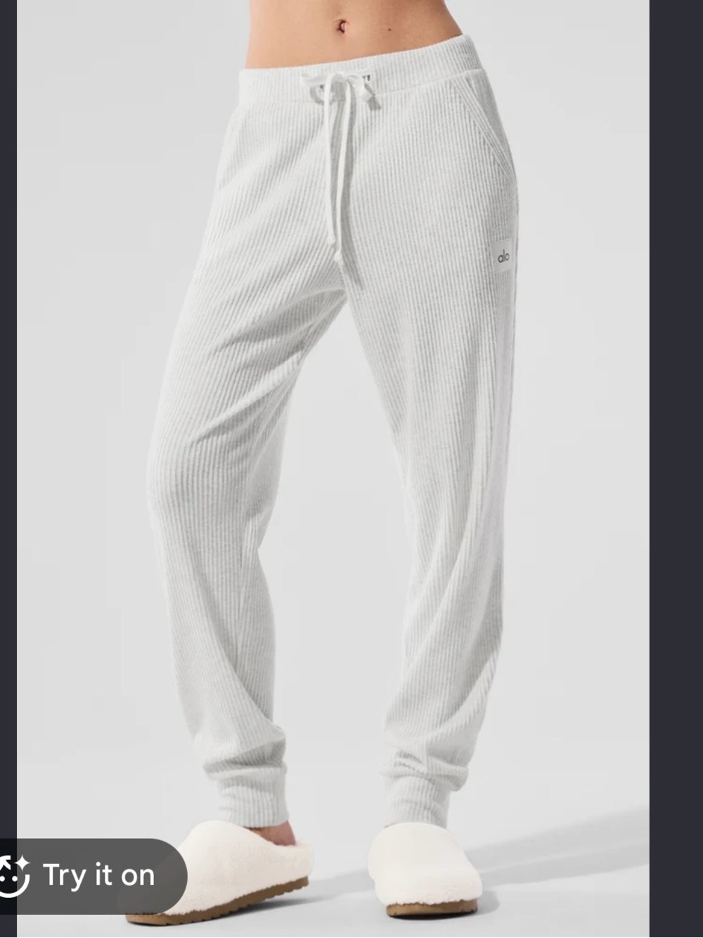 Alo Yoga Muse sweatpants joggers size S comfort lounge